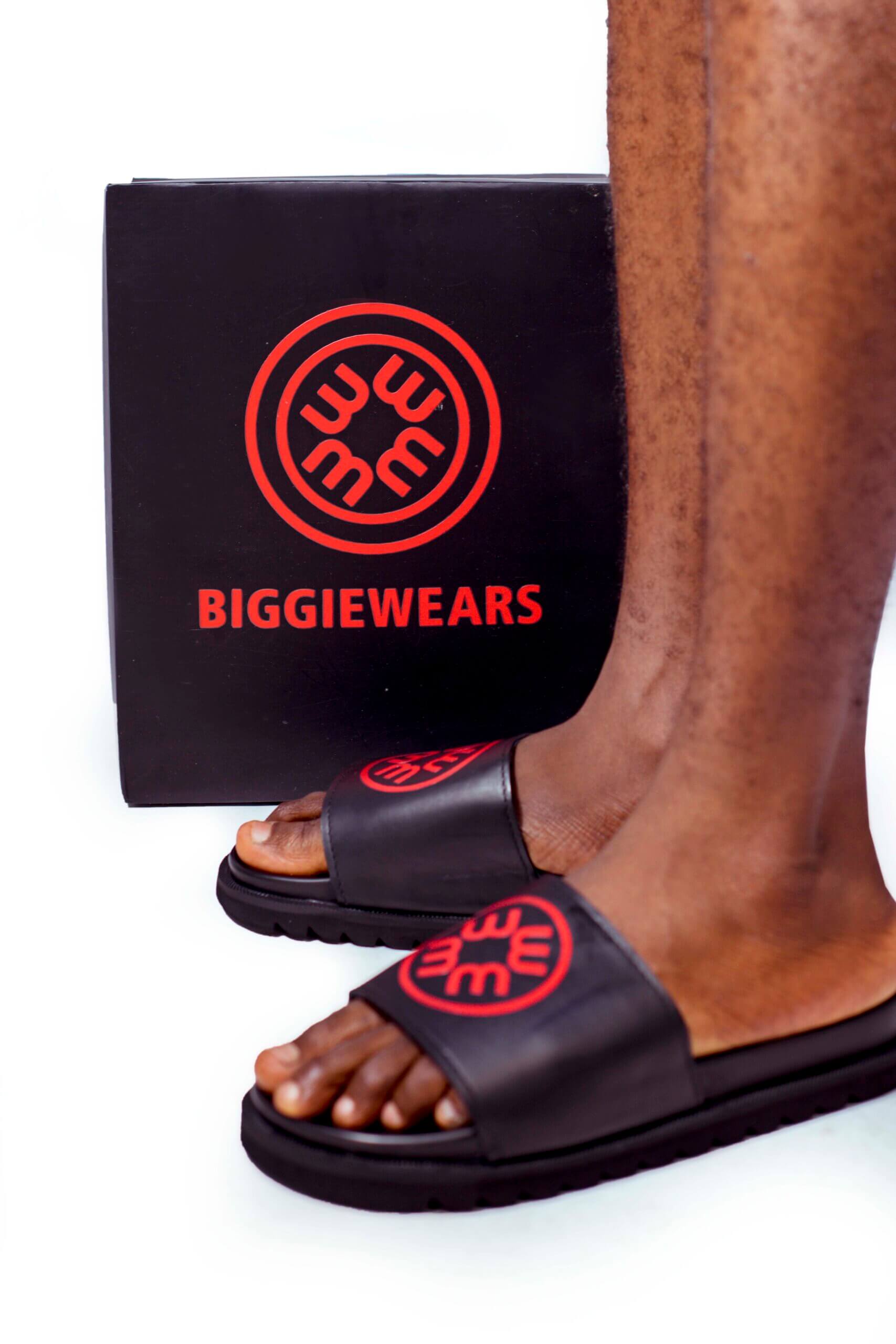 Men's Black & Red Slide (Size 45) - Image 3